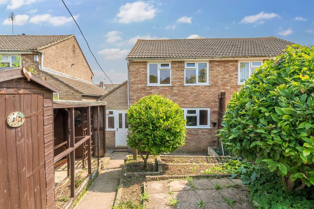 Property photo 2 of 10