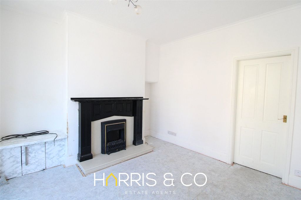 Property photo 2 of 13 Picture No. 04