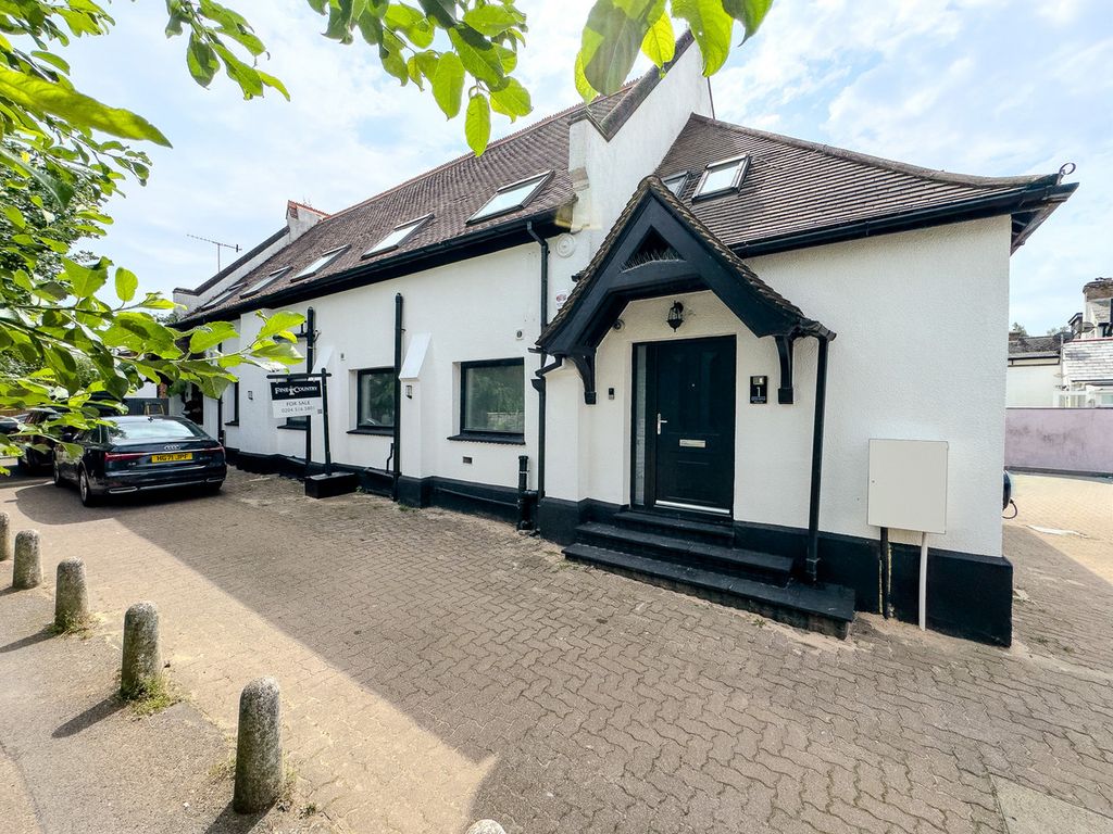 Property photo 1 of 25