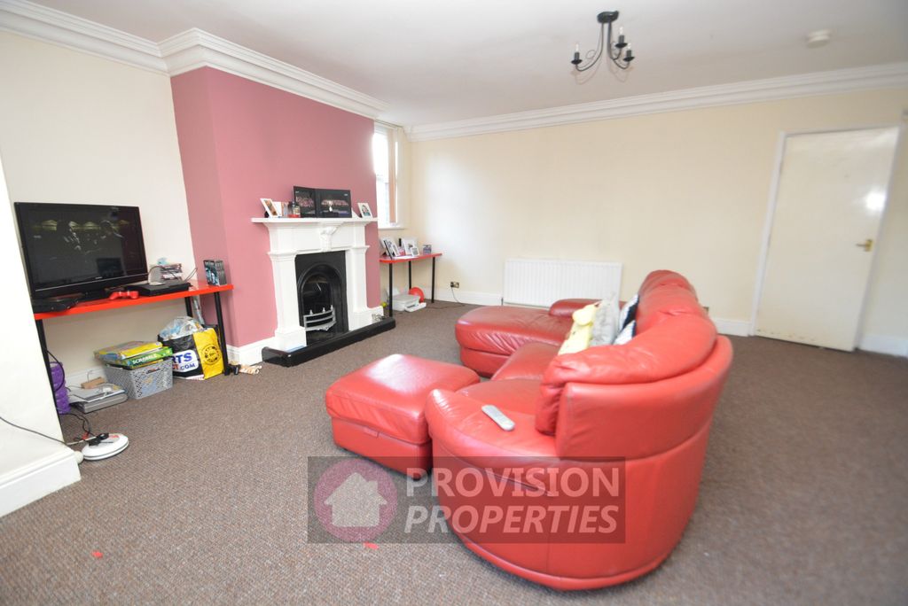 Property photo 2 of 8 Photo