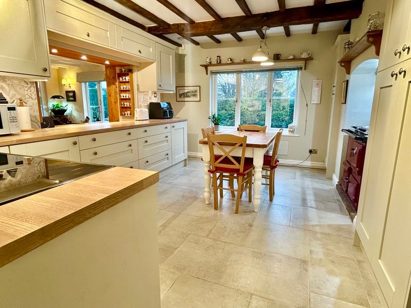 Property photo 2 of 26 Breakfast Kitchen