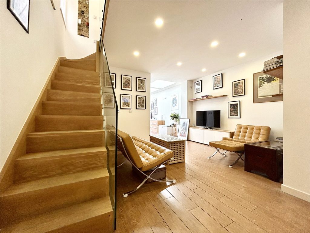 Property photo 2 of 19 Picture No. 22