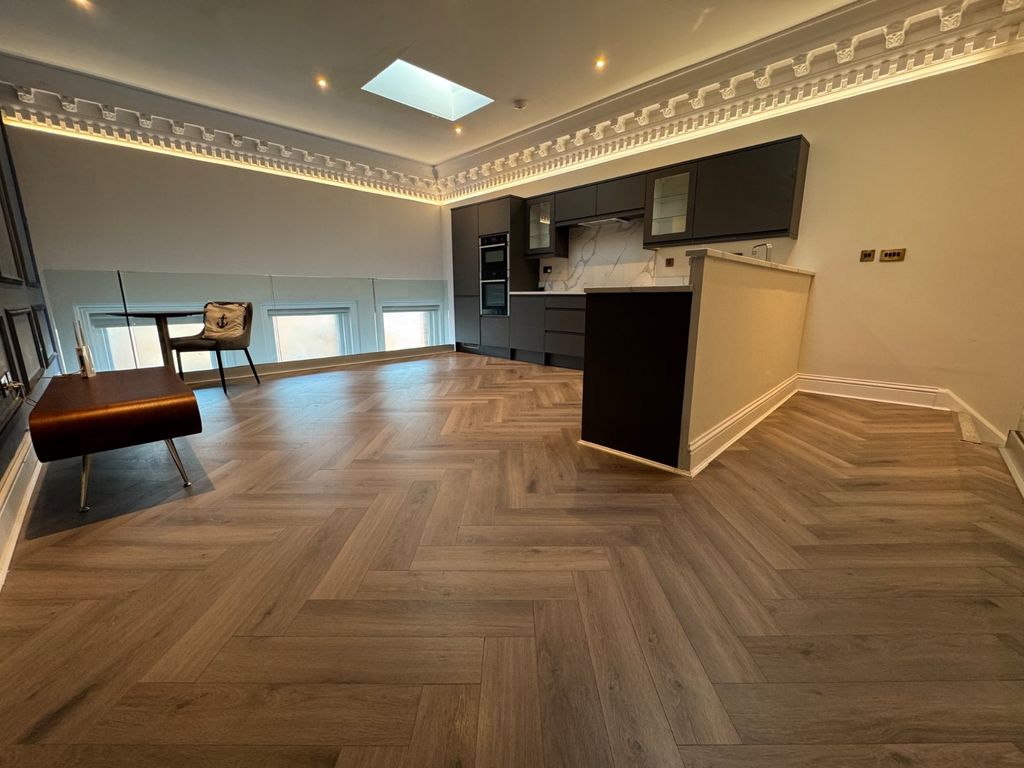 Property photo 3 of 13 Picture No. 08