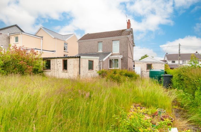 Property photo 3 of 21