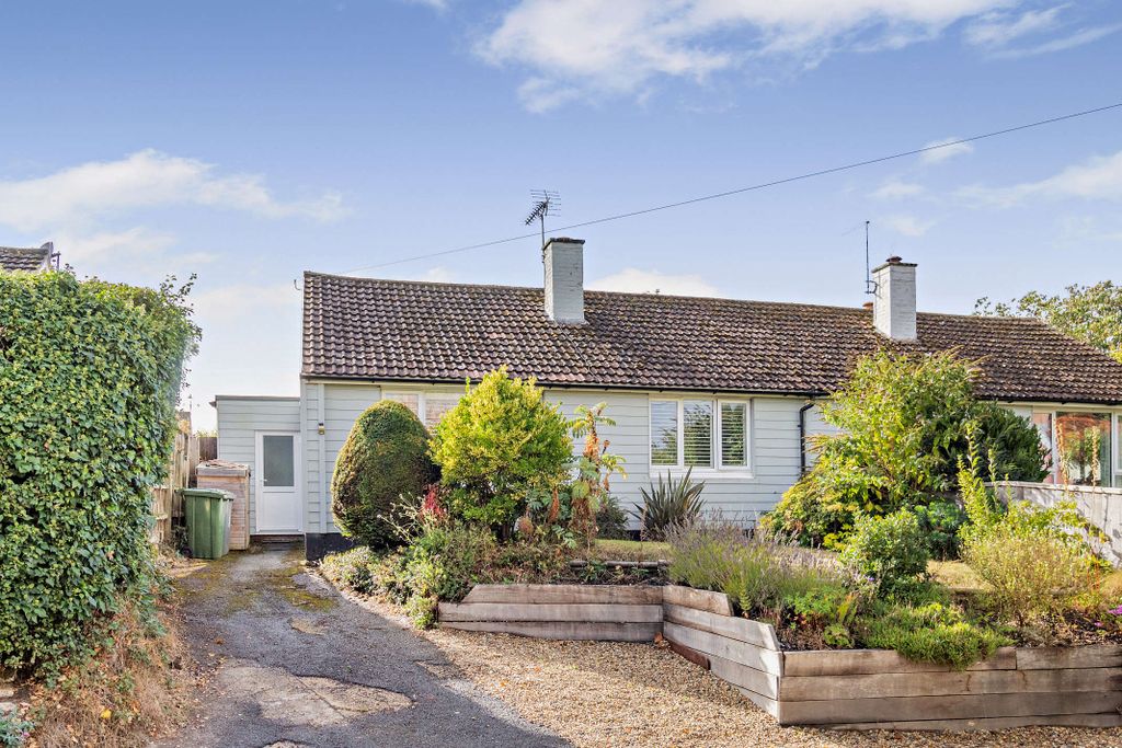 Property photo 1 of 27 8662699-Exterior08-800