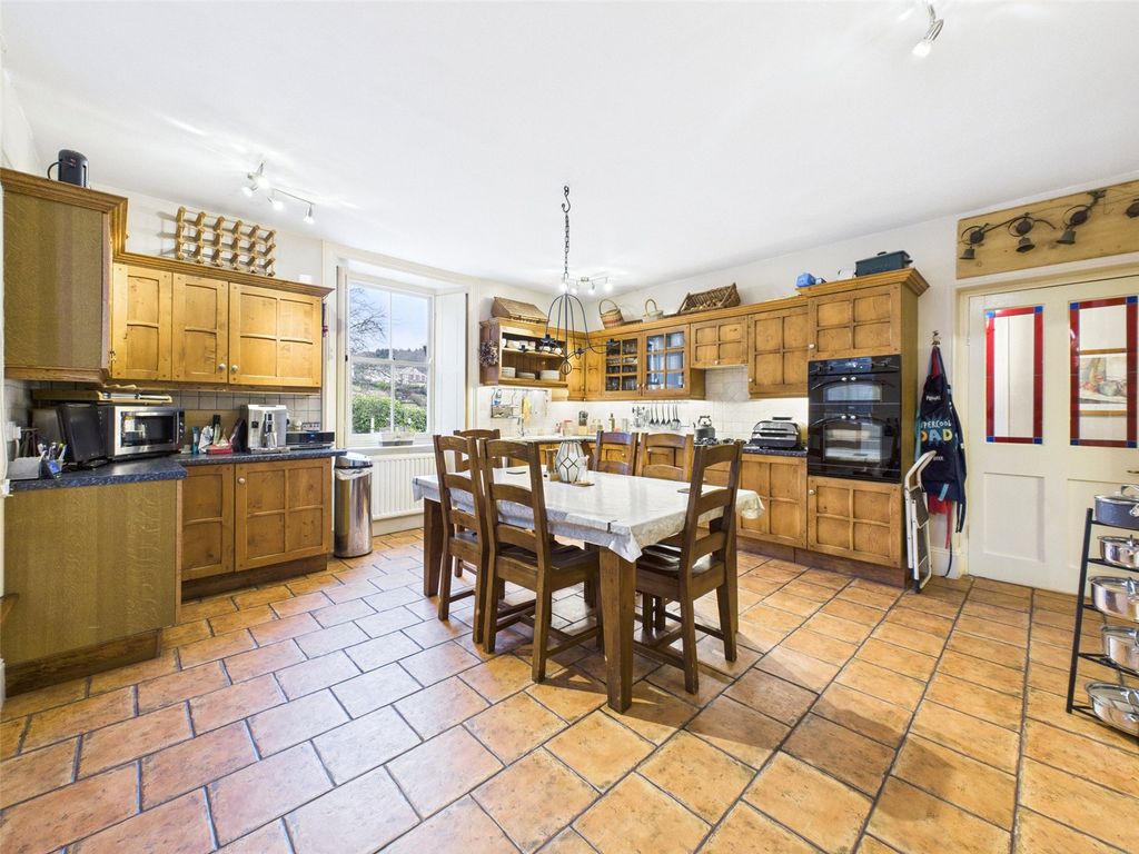 Property photo 3 of 21 Kitchen