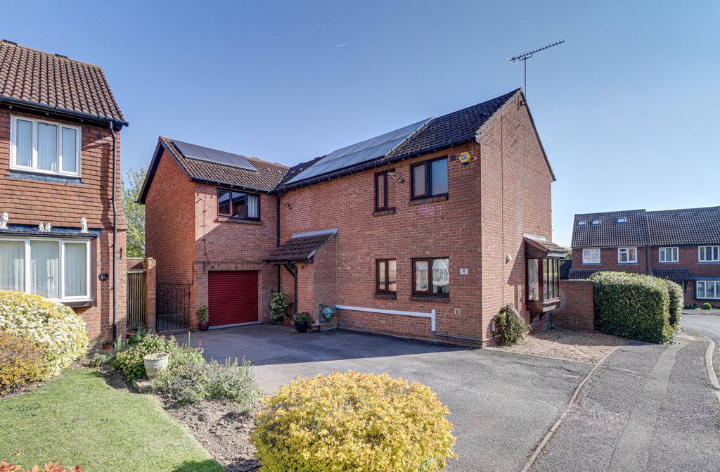 Property photo 1 of 30 Front