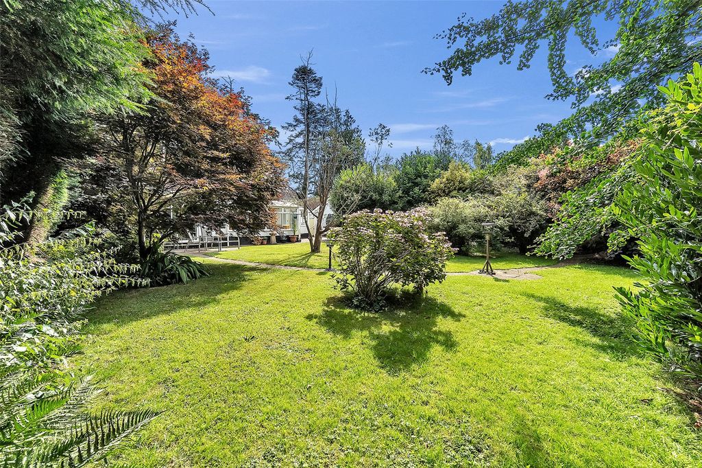 Property photo 2 of 35 Picture No. 33