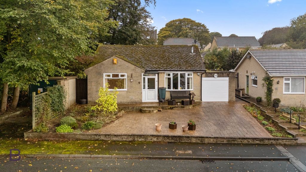 Property photo 1 of 28