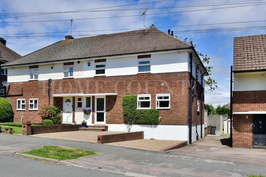 Property photo 1 of 28