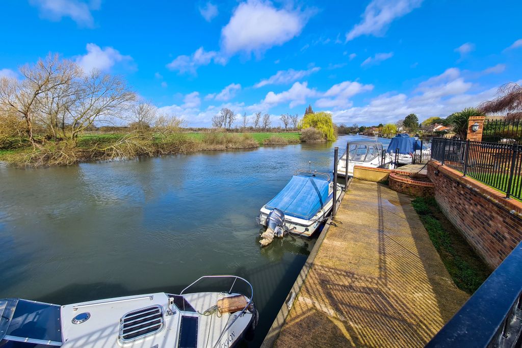 Property photo 3 of 19 Mooring
