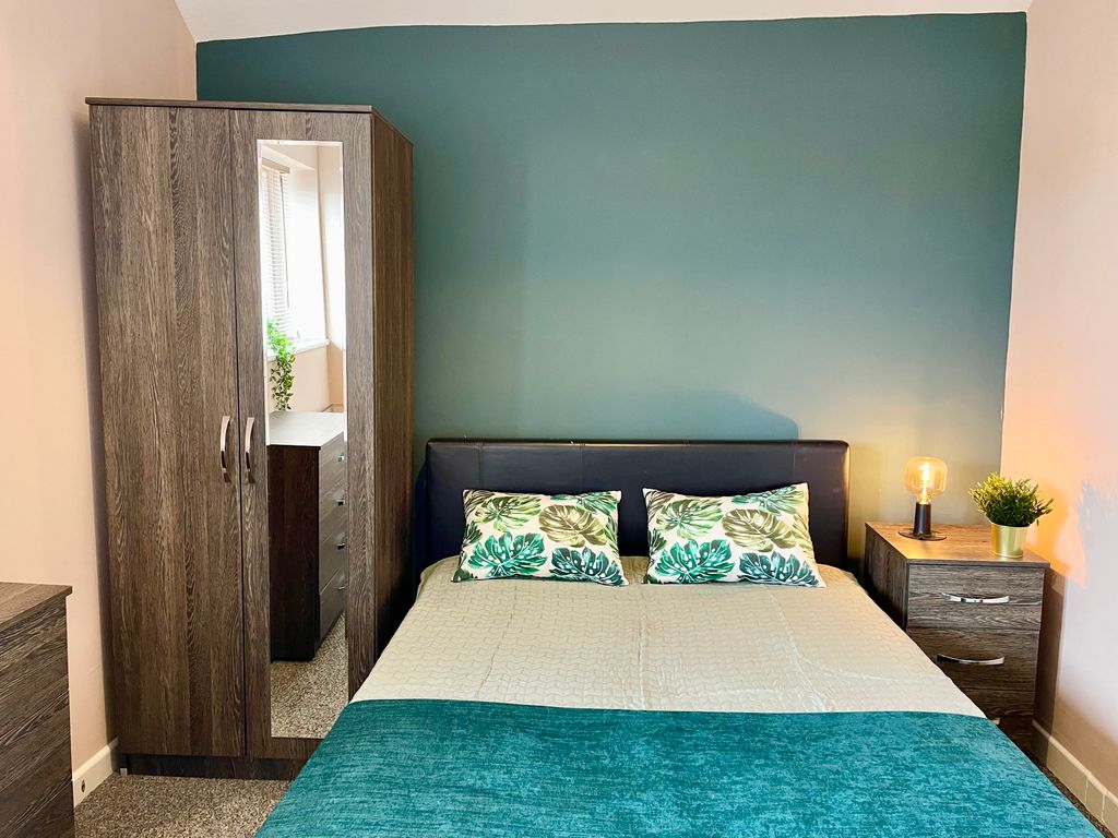 Property photo 1 of 3