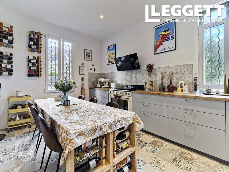 Property photo 3 of 10