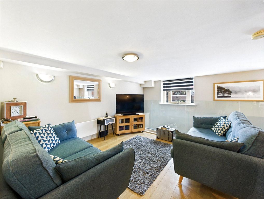 Property photo 2 of 18 Picture No. 02