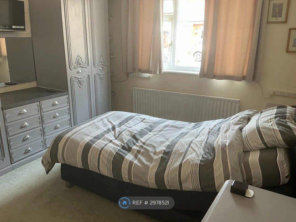 Property photo 2 of 5