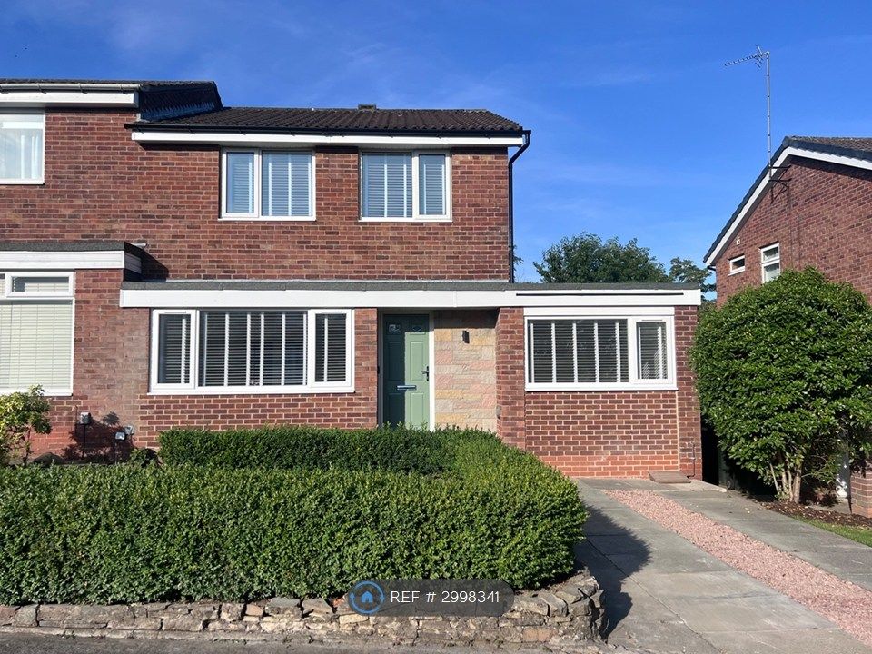 Property photo 2 of 18
