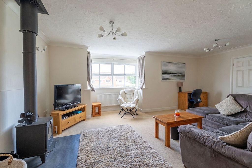 Property photo 3 of 17