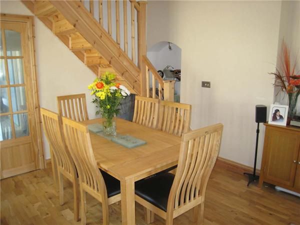 Property photo 3 of 9 Dining Area