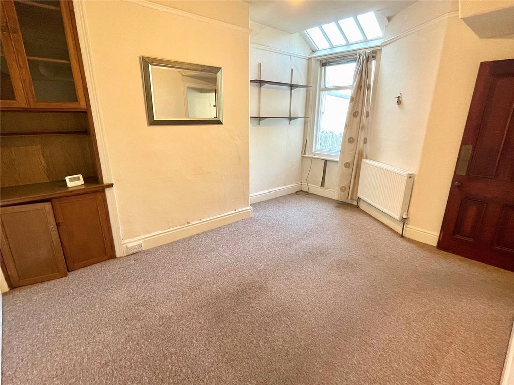 Property photo 3 of 14 Dining Room