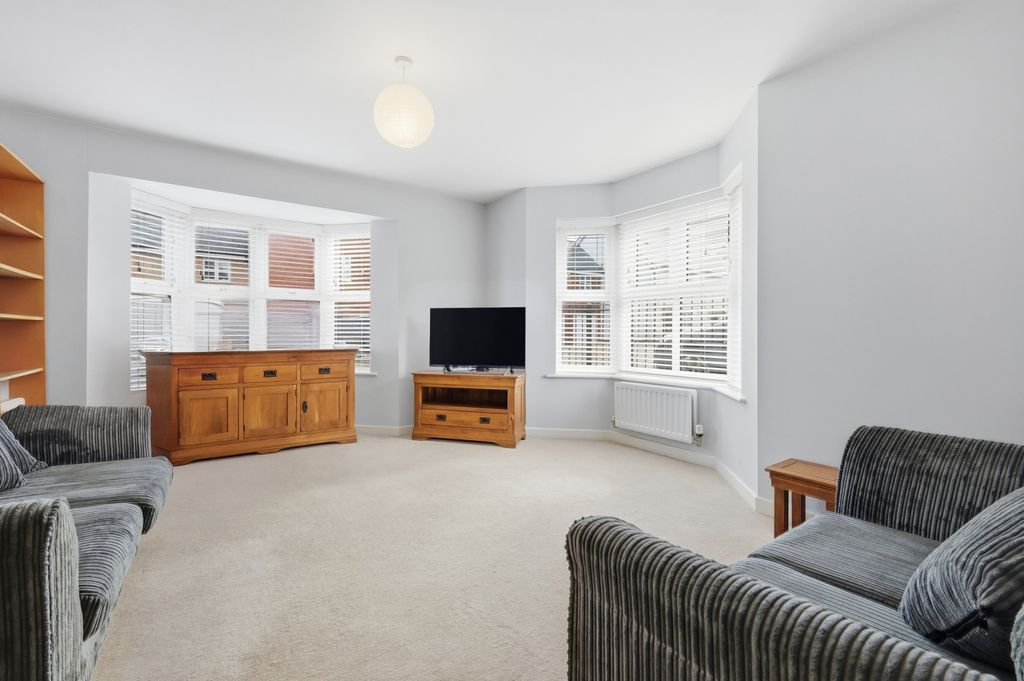 Property photo 2 of 20 Gallery