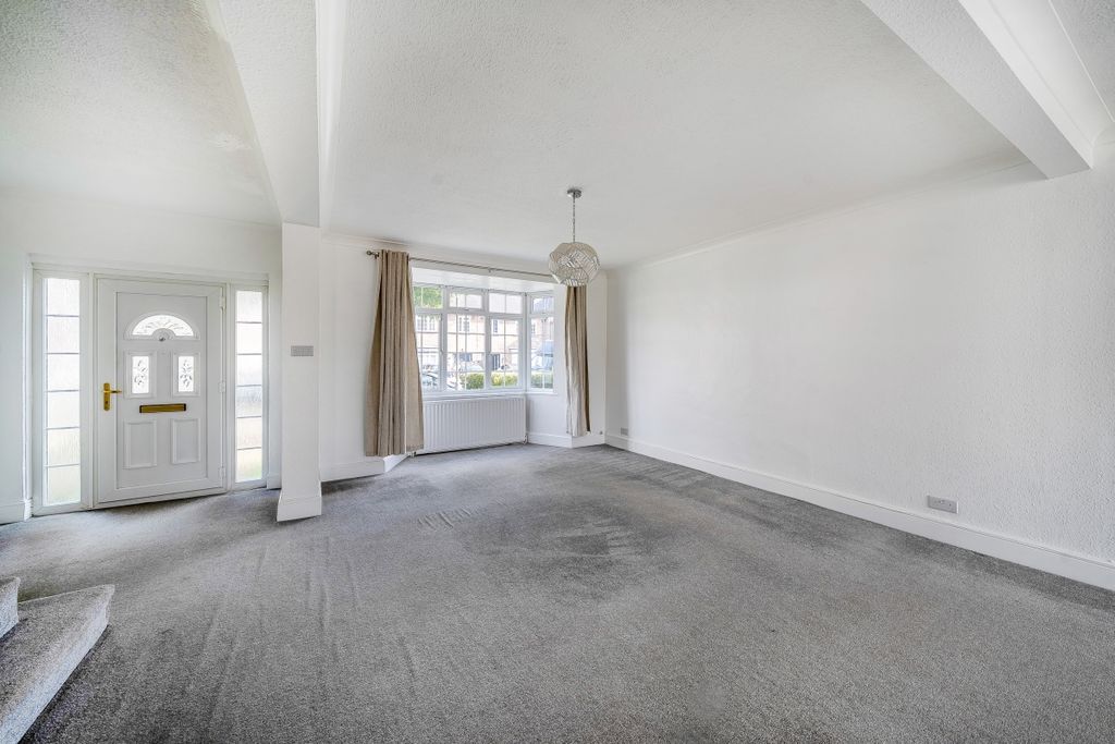 Property photo 2 of 12 1204657 (2)