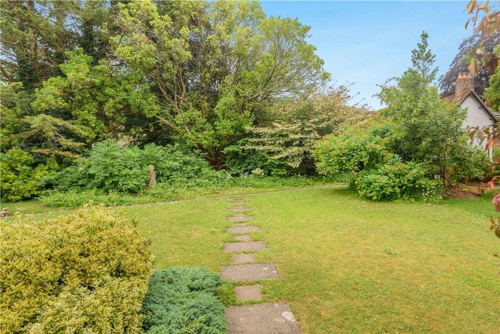Property photo 2 of 9 Picture No. 16
