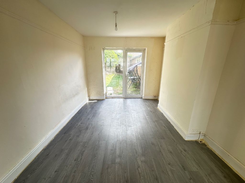 Property photo 3 of 9 5216224
