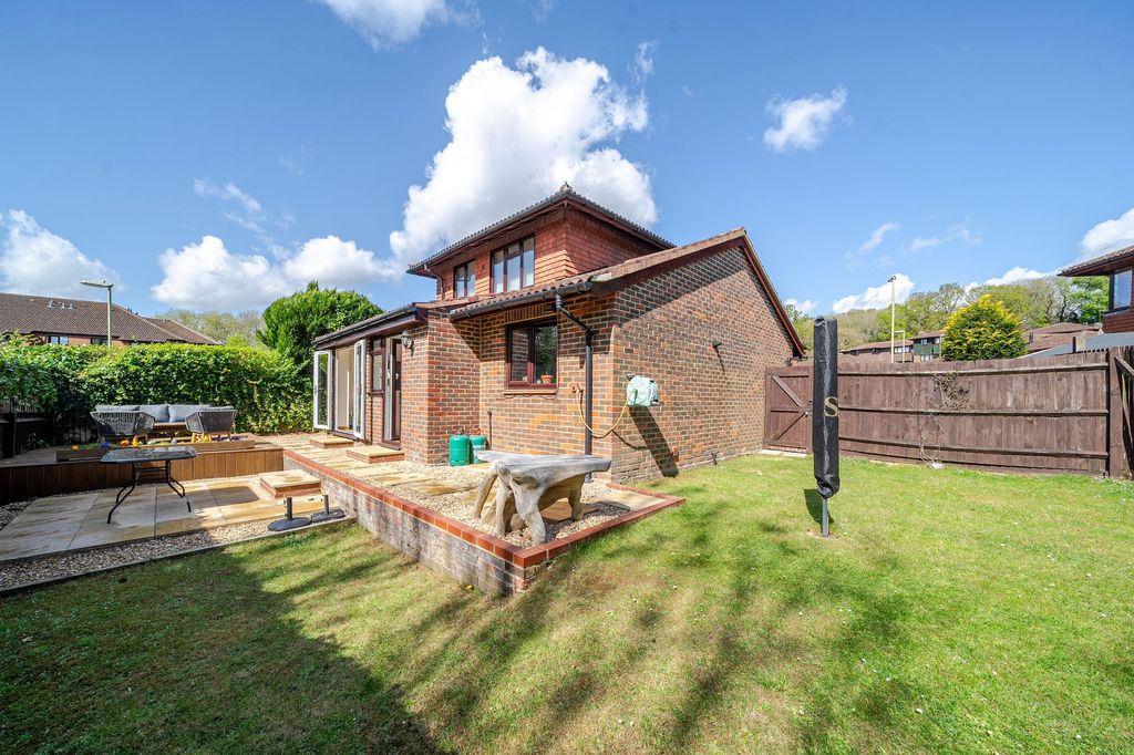 Property photo 2 of 18