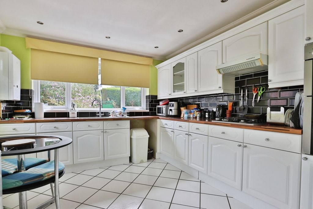 Property photo 3 of 23 Pbox-Img.Jpg