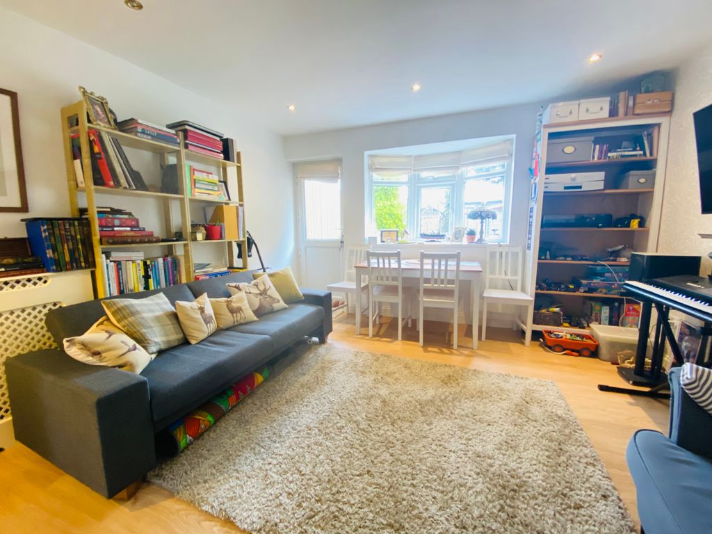 Property photo 2 of 8 Living Room