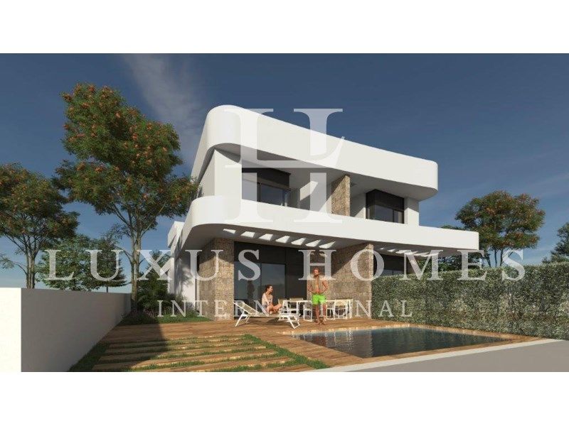 Property photo 1 of 24