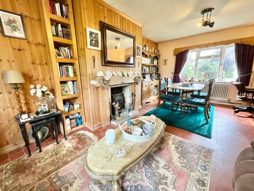 Property photo 2 of 24