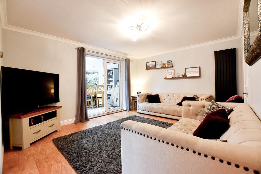 Property photo 2 of 12 Living Room..Jpg