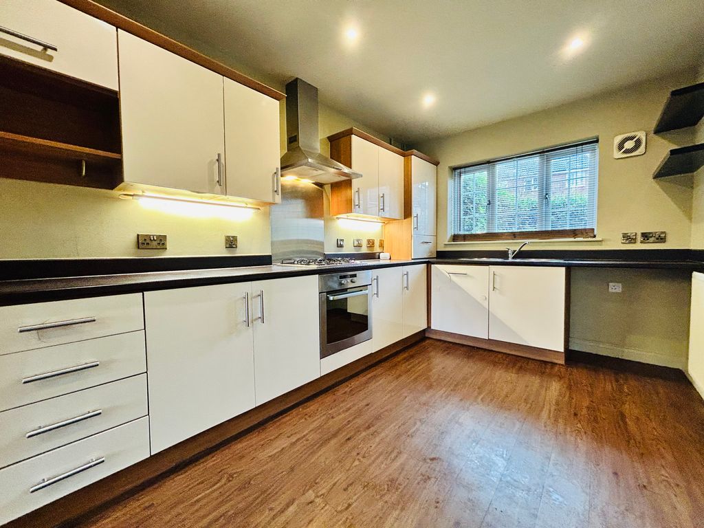 Property photo 1 of 12 Kitchen