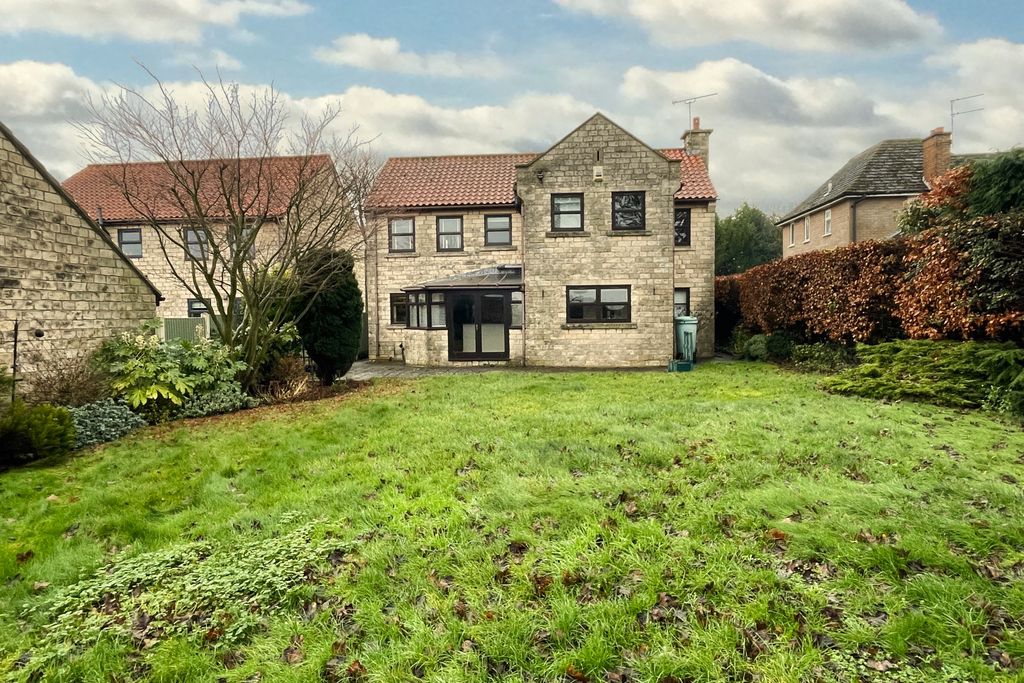 Property photo 3 of 34 29