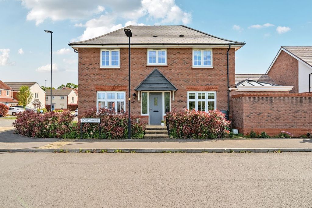 Property photo 1 of 11 12720351