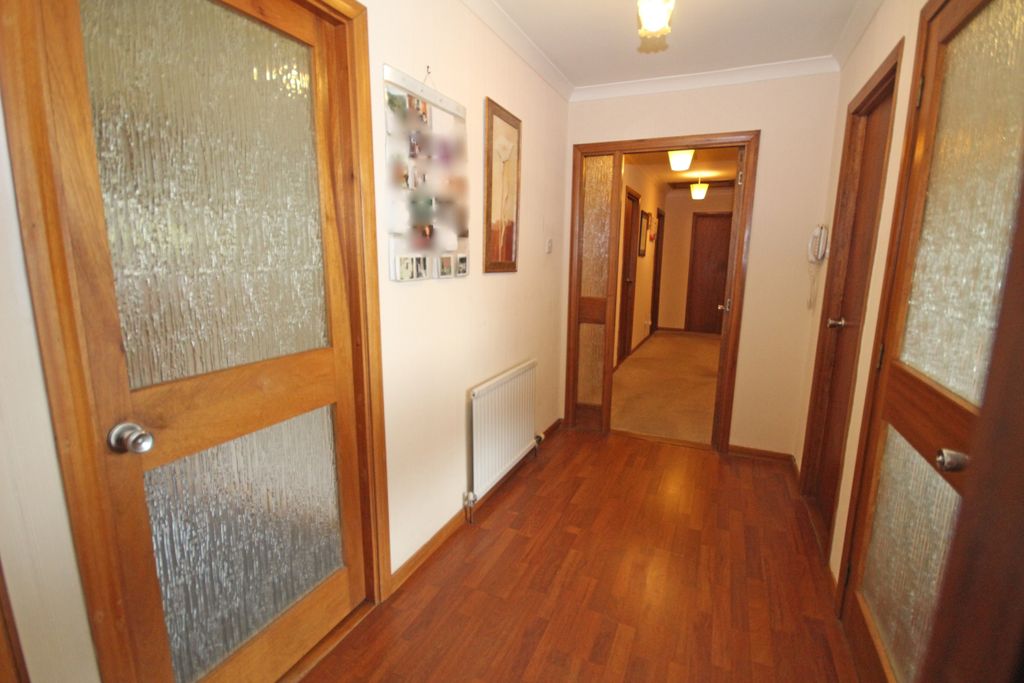 Property photo 2 of 35