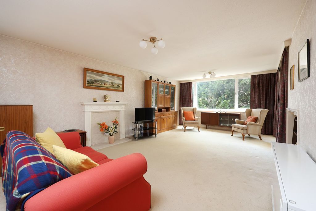Property photo 2 of 11 Sitting Room