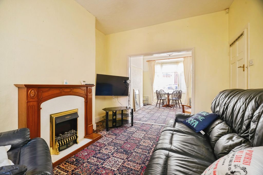 Property photo 2 of 15 Lounge/Dining Room