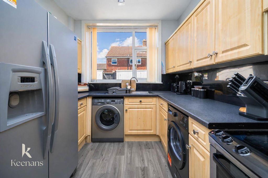 Property photo 3 of 27 3.Jpg