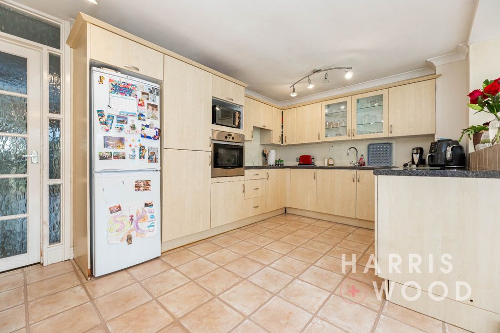 Property photo 3 of 18 4559205