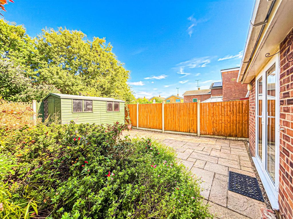 Property photo 2 of 16 Garden