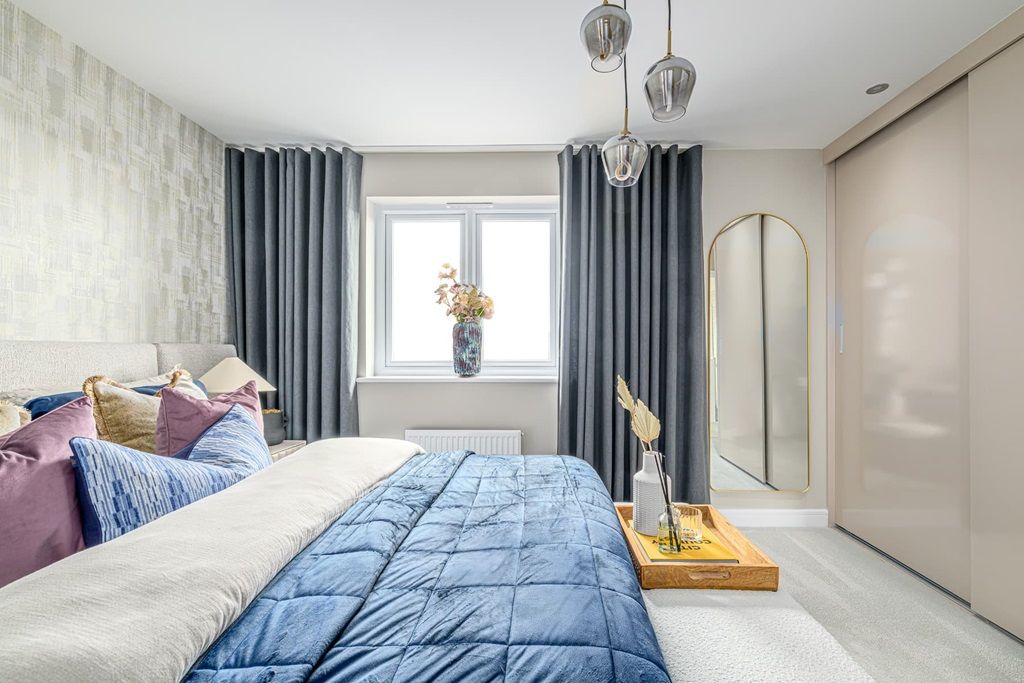 Property photo 1 of 13 With En Suite Bathroom