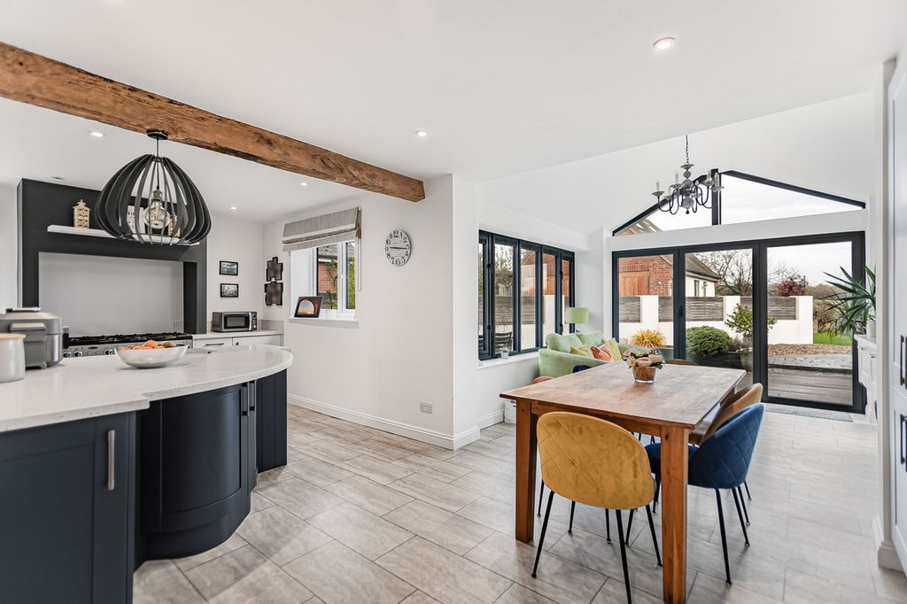 Property photo 2 of 47