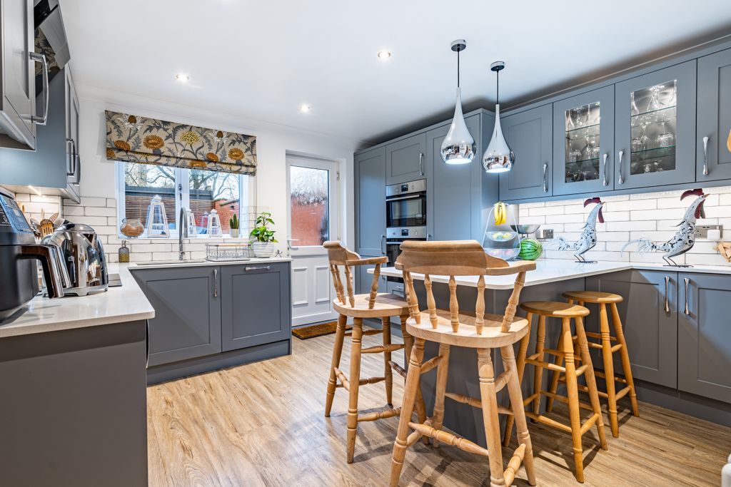 Property photo 3 of 16 Photo 3