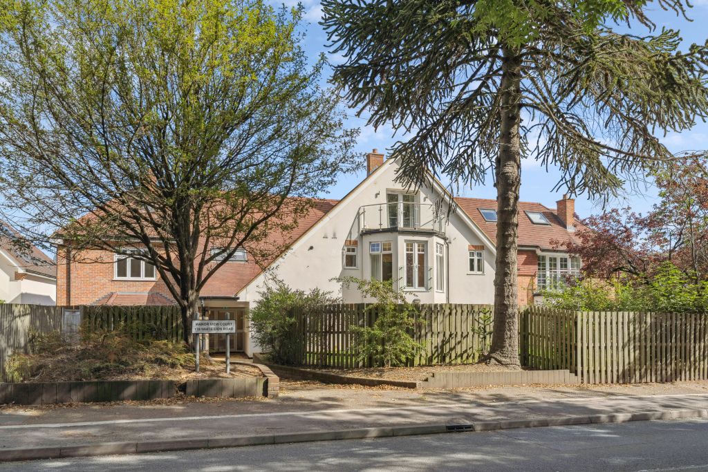Property photo 1 of 11
