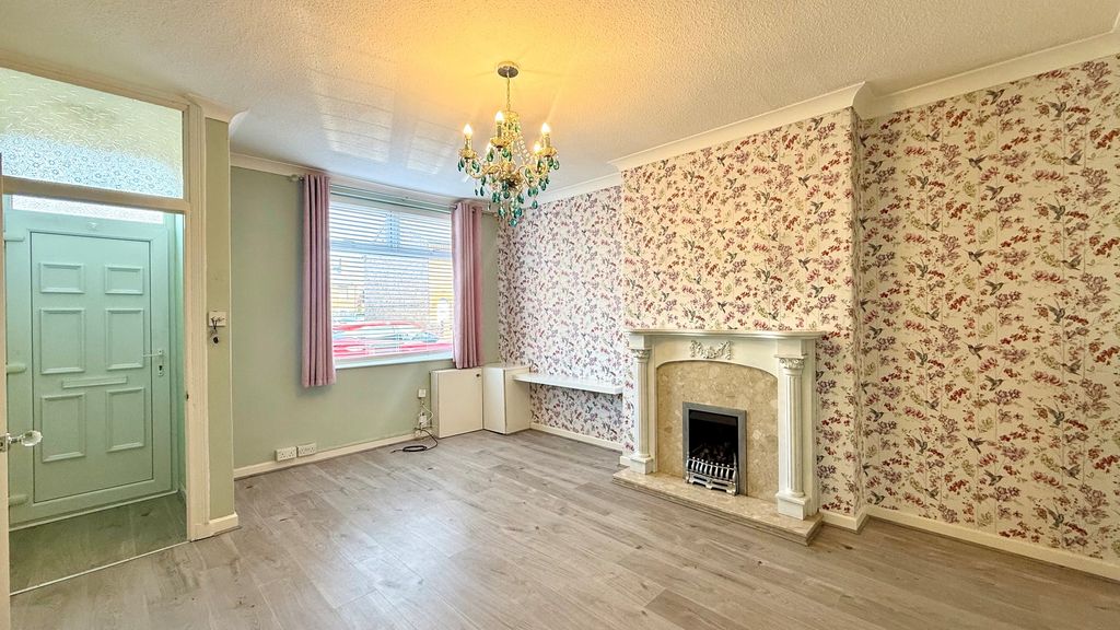 Property photo 3 of 13