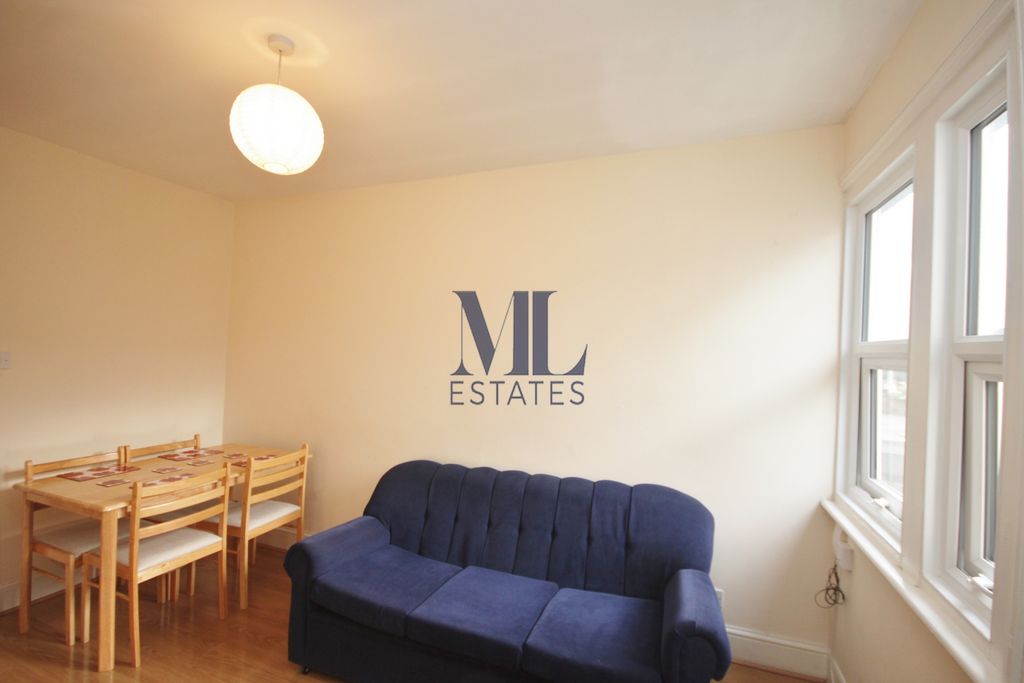 Property photo 1 of 10 Photo 2