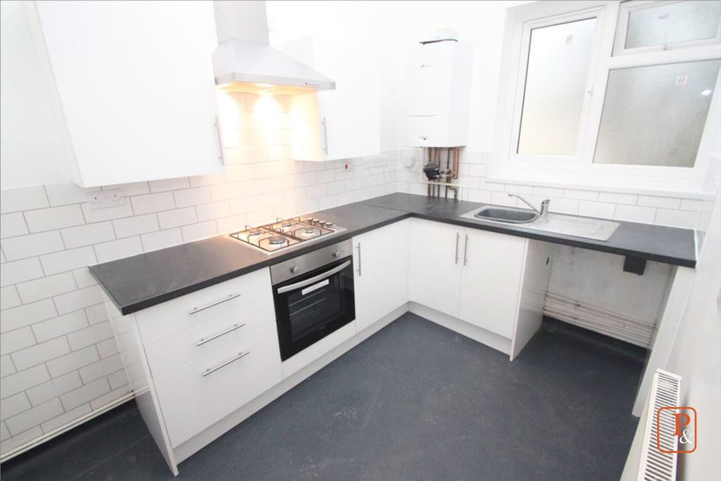 Property photo 3 of 6 Kitchen