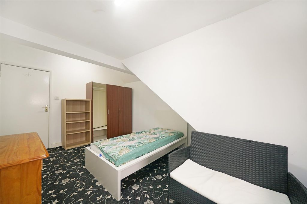 Property photo 2 of 15 29 Charterhouse Avenue - Izzqnti9Fcswxmbhhirf.Jpg